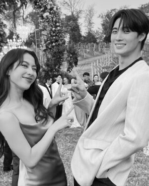 Phiravich Attachitsataporn Instagram - มีแค่ภาพกลางวัน เพราะกลางคืนตึงเกินน

ยินดีกับบ่าวสาวด้วยนะะ สนุกสุดเหวี่ยงงง 
#herManhisNatty