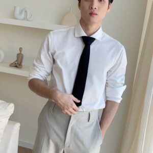 Phiravich Attachitsataporn Instagram - หันมองแบบสุดตา