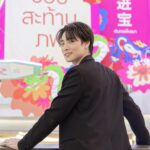 Phiravich Attachitsataporn Instagram - กดไลค์ขอให้โชคดี 🧧🧧 ฉลองตรุษจีนยิ่งใหญ่ในกรุงเทพตอนเหนือ รับปีมังกรมหาเฮง จับจ่าย ไหว้ กิน เที่ยว ครบจบในที่เดียว กับ Chinese New Year “The Grand Dragon 2024” @futurepark_official ตั้งแต่วันที่ (19 ม.ค. - 11 ก.พ.67) พบดีลเด็ด โปรโดนถูกใจนักช้อป จากร้านค้าแบรนด์ดังลดสูงสุด 70% อิ่มอร่อยกับร้านอาหารชั้นนำทั่วศูนย์การค้าฯ ตระการตาการแสดงเชิดมังกรทองคู่ สิงโตทองคู่เสริมความปัง พร้อมโปรโมชันในแคมเปญ กับสิทธิ์ลุ้นโชคทุกวัน สมาชิก FUTURE PARK ลุ้น รับความเฮง! เพียงโชว์ใบเสร็จ 500.- ขึ้นไป ลุ้นโชคทอง 1 สลึง ทุกวัน! ที่จุดแลกคูปองโปรโมชันแคมเปญฯทั่วศูนย์การค้า (ให้บริการ 11.00 – 20.00 น.) รายละเอียดเพิ่มเติม คลิก https://citly.me/NxWTq มาใช้ชีวิตกันแบบไร้ขีดจำกัด ทุกไลฟ์สไตล์ สนุก ครบ จบที่เดียว #FutureParkandZpell #ComeALife #UnlimitedLifestyleShoppingPark #ChineseNewYear2024 #TheGrandDragon2024