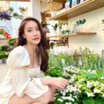 Pichana Yoosuk Instagram - Flower girl🌷🌹🌼🌸🌿 #cafehoppingbkk #cafe #cafebkk #bkkcafe