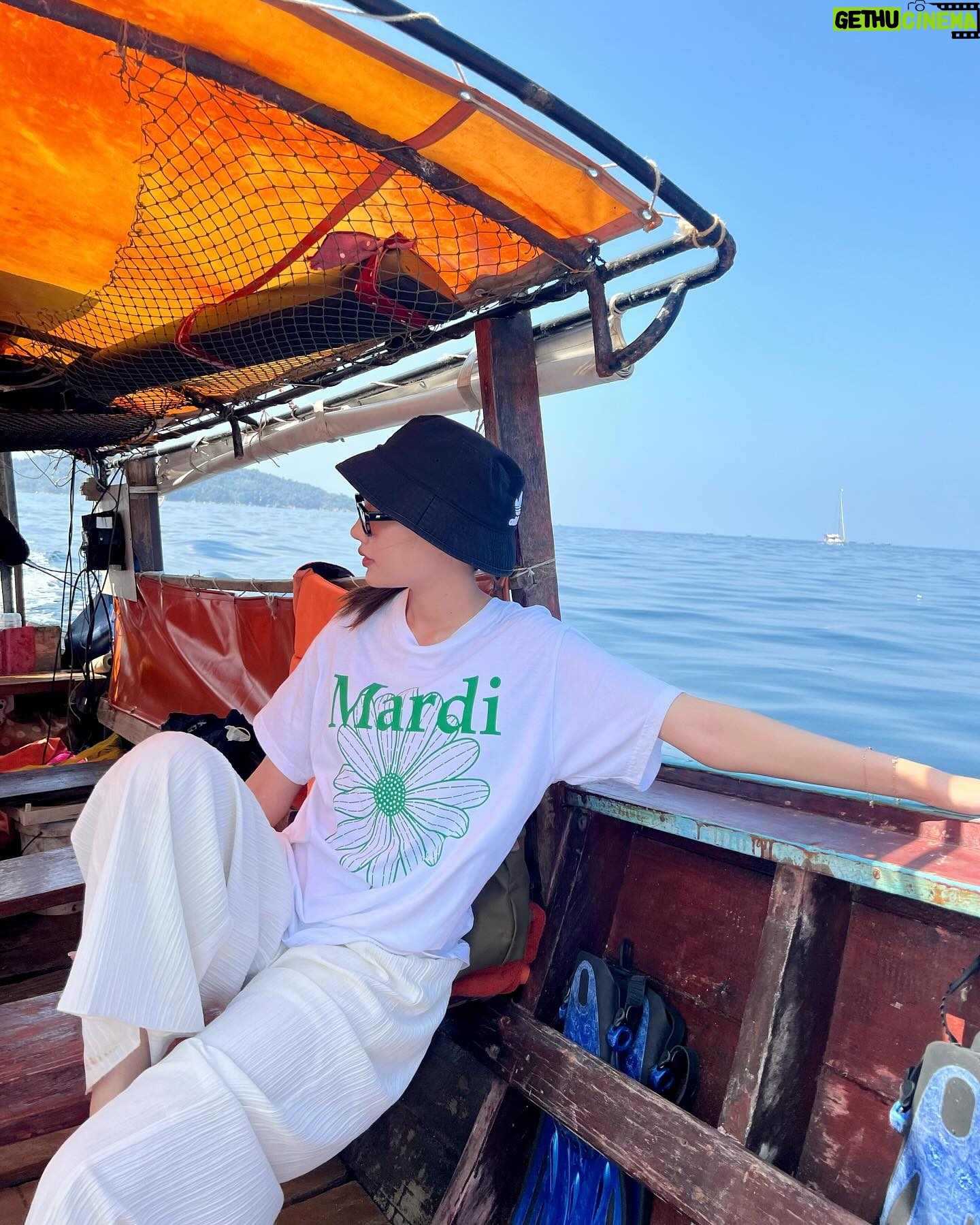 Pichukkana Wongsarattanasin Instagram - ไปติดเกาะมาาา555 ☀️🩵🌊🌴🛶☀️