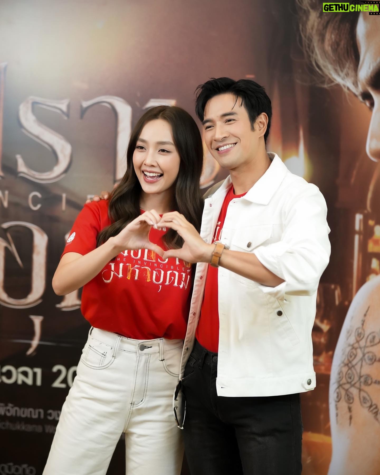 Pichukkana Wongsarattanasin Instagram - ❤️🧧 อยากได้อั่งเปา ขอจากใครได้บ้างน้าาาา ~ 😍😆 อาหมวยอาตี๋เวอร์ชั่นไทยแทน 😘😘