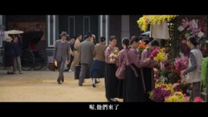 Ping-Ya Tai Instagram - 不小心把京城怪物演成京城變態了？
導演下次還會發我嗎？

穿梭回1945年的京城談戀愛！
大家覺得哪一套裝扮最適合我？
（這次應該不像豆豆先生了吧）

韓劇《京城怪物》已經在Netflix獨家上架
朴敘俊、韓韶禧聯手對抗詭異怪物

年底沒約會的可以趕快追劇追起來喔齁～

@netflixtw 
#京城怪物 #朴敘俊 #韓韶禧 #Netflixtw