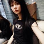 Ping-Ya Tai Instagram - 不知道當初衣服的設計師有沒有想那麼遠🤔