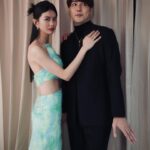 Ping-Ya Tai Instagram – 走鐘獎典禮戶外觀禮訪問，一位可愛的民眾顫抖的說「謝謝YouTuber們，帶給我很多歡樂。」
聽完我差點噴淚耶…先不論是否對我說，還是感受到溫暖😊
⁡
想不到吧，其實我很膽怯參加大型活動甚至拍攝，因為我怕怯場表現不好、害怕負評。
⁡
但麻希 @makihagami 作為窗口一直鼓勵我(可惜沒拍到照，但我在後台有捏到她的罩👙)
⁡
以及工作室很有活力的團隊同事們，在那邊半強迫 鼓勵我要拍片。也是，五屆走鐘獎包含今年典禮上我拍過兩次而已，而這次來的最大目的不就是為了想認識 鼓勵其它或新興的創作者嗎？
⁡
也不能說我做的有多好，即便是老屁股/新鮮的胸，也要盡一點點力量帶來影響力。
⁡
#快去白癡公主頻道看新片
⁡
雖然很少外出社交，但看到熟面孔還是很開心了
⁡
P1.別看她這樣(怎樣?)如果要講義氣，這位女子可以排在榜上
⁡
P2.這男人我要把他給吃掉了
⁡
P3.我的雙胞胎妹妹desu
⁡
P4.只捕捉到小弟弟
⁡
P5.跟你搭配好安心
⁡
P6.結尾抓到偷覓食的小奶怪(說誰?

#走鐘獎 @walkbelljohn