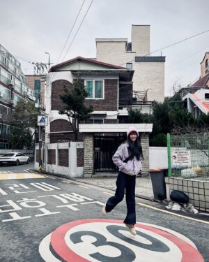 Ping-Ya Tai Instagram - 韓國很冷所以我每天都睡到下午2點出門，7點吃完晚飯就直接回飯店。徵志同道合的旅伴

你們出國玩是哪一派？