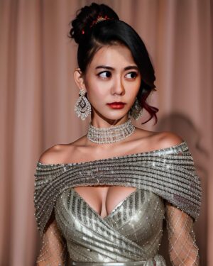 Ping-Ya Tai Instagram - 請告訴我這60元沒有白花吧？

AI照一秒讓我變大奶
順便附上幾張千變萬化的me

P2.不出意外，後年我會長這樣…😳

#玩美相機 #AI造型 #AI形象照
@youcamapps.tw