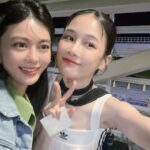 Ping-Ya Tai Instagram – 走鐘獎典禮戶外觀禮訪問，一位可愛的民眾顫抖的說「謝謝YouTuber們，帶給我很多歡樂。」
聽完我差點噴淚耶…先不論是否對我說，還是感受到溫暖😊
⁡
想不到吧，其實我很膽怯參加大型活動甚至拍攝，因為我怕怯場表現不好、害怕負評。
⁡
但麻希 @makihagami 作為窗口一直鼓勵我(可惜沒拍到照，但我在後台有捏到她的罩👙)
⁡
以及工作室很有活力的團隊同事們，在那邊半強迫 鼓勵我要拍片。也是，五屆走鐘獎包含今年典禮上我拍過兩次而已，而這次來的最大目的不就是為了想認識 鼓勵其它或新興的創作者嗎？
⁡
也不能說我做的有多好，即便是老屁股/新鮮的胸，也要盡一點點力量帶來影響力。
⁡
#快去白癡公主頻道看新片
⁡
雖然很少外出社交，但看到熟面孔還是很開心了
⁡
P1.別看她這樣(怎樣?)如果要講義氣，這位女子可以排在榜上
⁡
P2.這男人我要把他給吃掉了
⁡
P3.我的雙胞胎妹妹desu
⁡
P4.只捕捉到小弟弟
⁡
P5.跟你搭配好安心
⁡
P6.結尾抓到偷覓食的小奶怪(說誰?

#走鐘獎 @walkbelljohn