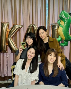 Ping-Ya Tai Instagram - 說好的鬼臉呢？

Kai生日快樂🎂 @kaikaitzeng0422