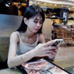 Ping-Ya Tai Instagram – 香港怎麼開始下起雨了呢