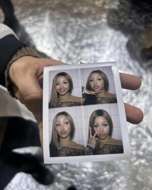 PinkPantheress Instagram - 💋 so much fun in paris 🥹😘🥰 look at the smile on my face in the second one , that’s me when i’m in france