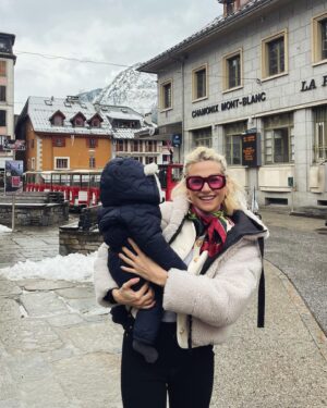 Pixie Lott Instagram - ski ski wit my baby