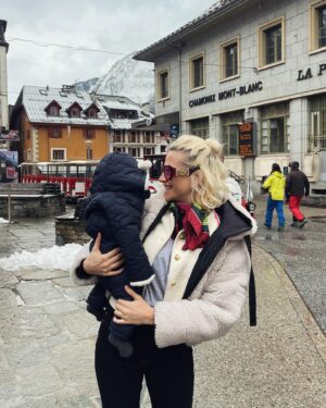 Pixie Lott Instagram - ski ski wit my baby
