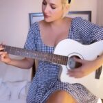 Pixie Lott Instagram - you can now use this as a sound on the other app to make your own vids eeee, can’t wait to seee 🐝🐝🐝