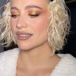 Pixie Lott Instagram - ✨✨✨✨✨ copper eyes shimmer lips @claudianeacsu