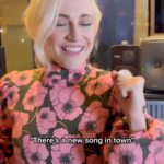 Pixie Lott Instagram - 2 days till @tobygadmusic @chapterandversemusic @afsheenmusic new song comes out 🌸💓 so happy to have written oh lord w tobsta the brilliant @autumnrowe 🌸