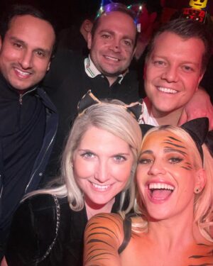 Pixie Lott Instagram - lucky cats ✨ absoluteeeee best time celebrating my bro and I’s bdays at our two fave nostalgia spots of all time ✨ thank you so much for making us feel so spesh