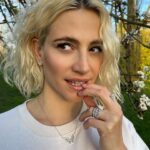 Pixie Lott Instagram – young women today face so many challenges that threaten their futures and aspirations. Many feel anxious, have lost confidence in themselves and worry for a future which appears to be spiralling out of their control.  I have been an ambassador for @PrincesTrust for more than 15 years and have seen the amazing work they do with their #ChangeAGirlsLife campaign.

 

thank you to @MappinandWebb who are supporting this campaign to help more young women build a better future for themselves. Between 13th May- 31st July, 5% from every item purchased from the beautiful Riveret Limited Edition collection will go towards The Prince’s Trust in support of the #ChangeAGirlsLife campaign. #ad