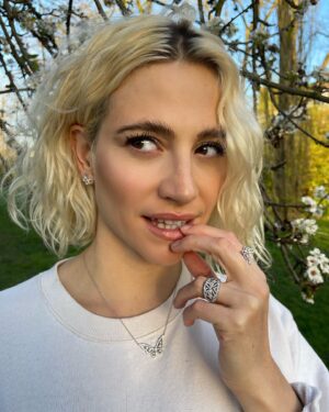Pixie Lott Instagram - young women today face so many challenges that threaten their futures and aspirations. Many feel anxious, have lost confidence in themselves and worry for a future which appears to be spiralling out of their control.  I have been an ambassador for @PrincesTrust for more than 15 years and have seen the amazing work they do with their #ChangeAGirlsLife campaign.

 

thank you to @MappinandWebb who are supporting this campaign to help more young women build a better future for themselves. Between 13th May- 31st July, 5% from every item purchased from the beautiful Riveret Limited Edition collection will go towards The Prince’s Trust in support of the #ChangeAGirlsLife campaign. #ad