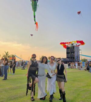 Ploi Horwang Instagram - @horlexxfriends today at HOLA SHAKA FESTIVAL ⭐️

#holashakafestival