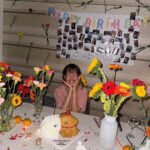 Ploypailin Thangprapaporn Instagram - ใครแรกในชีวิตที่โดนเซอร์ไพส์วันเกิดขนาดนี้! และไม่คิดว่า คนที่ทำให้จะเป็นทีมงานของเราเอง ตอนแรกพูดเล่นๆว่า" ขอเซอร์ไพส์วันเกิดด้วย" คิดแค่ว่าขอเค้ดซักก้อนพอ 🤣 แต่ไม่คิดว่า จะโดนจัดห้อง ทำฉาก สั้งเค้กหน้าน้องหมา ขนาดนี้ แถมยังปิดตาเซอร์ไพส์ พร้อมมีตัดต่อคลิปบอกความในใจ ฟิลแฟนเวอร์ 55555 🥹 เป็นวันเกิดที่ดีมากๆๆๆๆๆ ปีหนึ่งในชีวิตเลย ขอบคุณทีมงานและน้องๆฝึกงานเราทุกคนนะ ที่ตั้งใจทำให้ขนาดนี้ ❤️🥰 และนี้คือทีม Pigkaploy ของฉันนรร