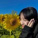 Ployshompoo Supasap Instagram – 🌻 บ้ายบายปีเก่า ขอบคุณทุกเรื่องราวที่เกิดขึ้น เป็นปีที่อีโมมากๆ หลายเหตุการณ์ทำให้ได้คุยกับตัวเอง ได้ทบทวนอะไรหลายอย่าง ได้เรียนรู้ และปล่อยวางได้หลายเรื่อง ขอบคุณทุกประสบการณ์ ทั้งดีและร้าย แต่ไม่ต้องร้ายมากก็ได้งับพี่ นุท่อแทร่ แต่ทุกสิ่งคือบทเรียน ที่สำคัญเลยคือคนรอบข้าง ทั้งครอบครัว เพื่อน พี่ๆน้องๆ แจนนิเวิสและทุกๆคนที่ให้การสนับสนุนแจนมาตลอด ปีนี้ไม่แย่นัก ยังมีสิ่งที่น่ารักอยู่ ยังไงก็ขอบคุณจริงๆฮะ ปีนี้มาร่วมทางกันต่อ จับมือกันไปนานๆนะ สวัสดีปีใหม่ค่ะ #HNY2024 💜✨