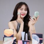 Ployshompoo Supasap Instagram – ปีนี้เล่นใหญ่เกินร้อย 💯 Laneige Thailand พาทุกคนตะลุยกาแล็กซี กับเซ็ตพิเศษ Holiday Collection : “Into the Galaxy” 🪐☄️ ที่มีขายแค่ประเทศไทยที่เดียวในโลก!

#LaneigeThailand
#LANEIGEIntotheGalaxy #LANEIGEHoliday2023