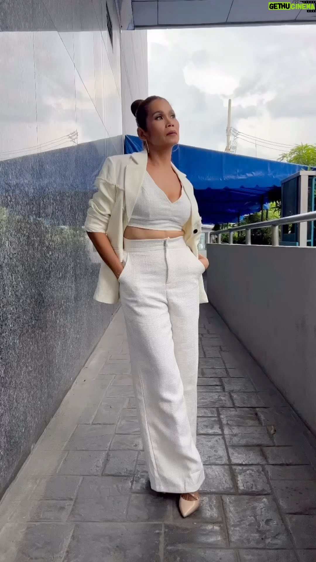 Pokwang - 6.4K Likes - Huy teka lang ako lang ito hahahhahaa e ano naman??? Hahahhahahaa 😃 @sheinphilippines_ @shopee_ph @lazadaph ito po nakayanan ko 👍❤️
