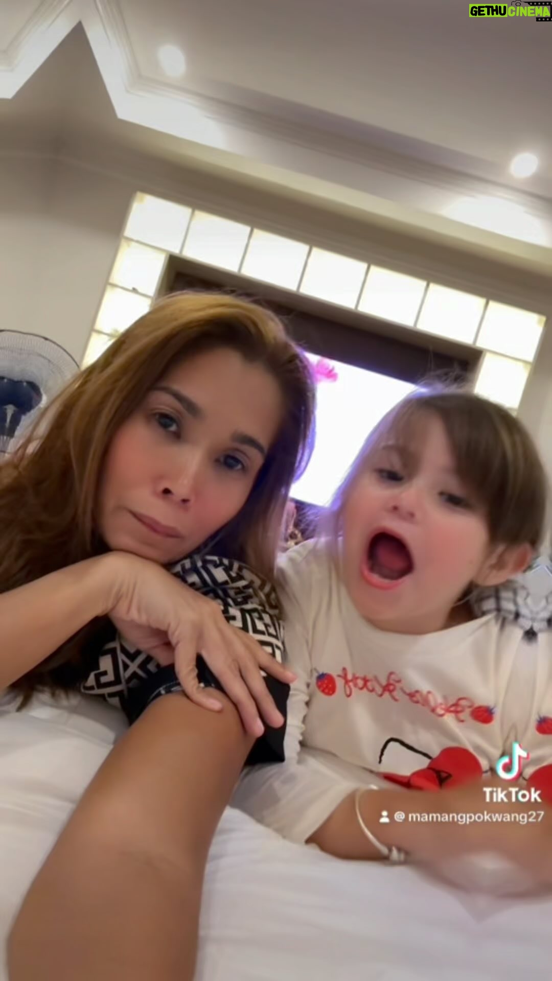 Pokwang - 6.4K Likes - Laro muna bago matulog 🤣😁😀😃😄 haaayyy @malia_tisayngmasa18 buti nalang kahit 51 na ang mama kering keri ko sabayan ang energy mo!!!! ❤️