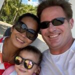 Pokwang Instagram – Una po sa lahat, nais ko po sanang magpasalamat sa Bureau of Immigration para sa kanilang mabilis at patas na resolusyon sa aking petisyon na maipadeport si William Lee O’Brian. Masaya ako at ang aking mga anak sa naging desisyon ng BI.

Sa mga dokumento na dumating sa akin, nalaman ko na naghain ng Motion for Reconsideration si Lee noong December 28, 2023.  Buo ang tiwala ko na sa amin pa rin papanig ang hustisya dahil nasa aming panig ang katotohanan. 

Aaminin ko na napakahirap ang pinagdadaanan kong ito – may mga araw na napangungunahan ako ng inis at galit. Frustrated ako dahil gusto ko nang mapaalis si Lee sa ating bansa sa lalong madaling panahon.

Nalaman ko noong isang araw na nagfile din ng Motion for Voluntary Deportation si Lee noong January 10, 2024. Wala pa kaming kopya nitong Motion na ito.

Naging mabigat ang aking saloobin mula ng nagkaproblema kami ni Lee, at nagpatuloy pa ito kahit nanalo na kami sa deportation case laban sa kanya. Dahil na din siguro ito sa mga limitasyon ko bilang tao, bilang solo parent na nagtataguyod sa aking pamilya. Valid man itong aking mga nararamdaman, hindi ito sapat na dahilan para makapagsabi ako ng mga masakit at walang basehan na bagay sa aking kapwa, partikular sa ating mga kasamahan sa BI.

Humihingi po ako ng dispensa sa lahat, lalo na sa BI na pinamumunuan ni Commissioner Norman Tansingco at kay Secretary Boying Remulla na namamahala sa DOJ. Naniniwala po ako sa proseso ng hustisya sa Pilipinas. Pasensya na po kung sa bugso ng aking damdamin, ay may mga nasasabi akong di kaaya-aya.

Gusto ko din magpasalamat kay Atty. Rafael Calinisan at sa Calinisan Domino and Beron Law Office para sa kanilang galing at husay sa pag aasikaso ng aking kaso. Salamat sa pasensya at malasakit ninyo sa akin. Humihingi din ako ng paumanhin sa inyo dahil nailagay ko kayo sa alanganin dahil sa aking mga sinasabi.

Pang huli, humihingi ako ng paumanhin sa taumbayan kung ako ay naging malupit sa aking mga nabibitawang salita. Patawad po, at sana ay patuloy po ninyo akong suportahan sa pamamagitan ng inyong pagunawa at panalangin. 🙏🏼❤️