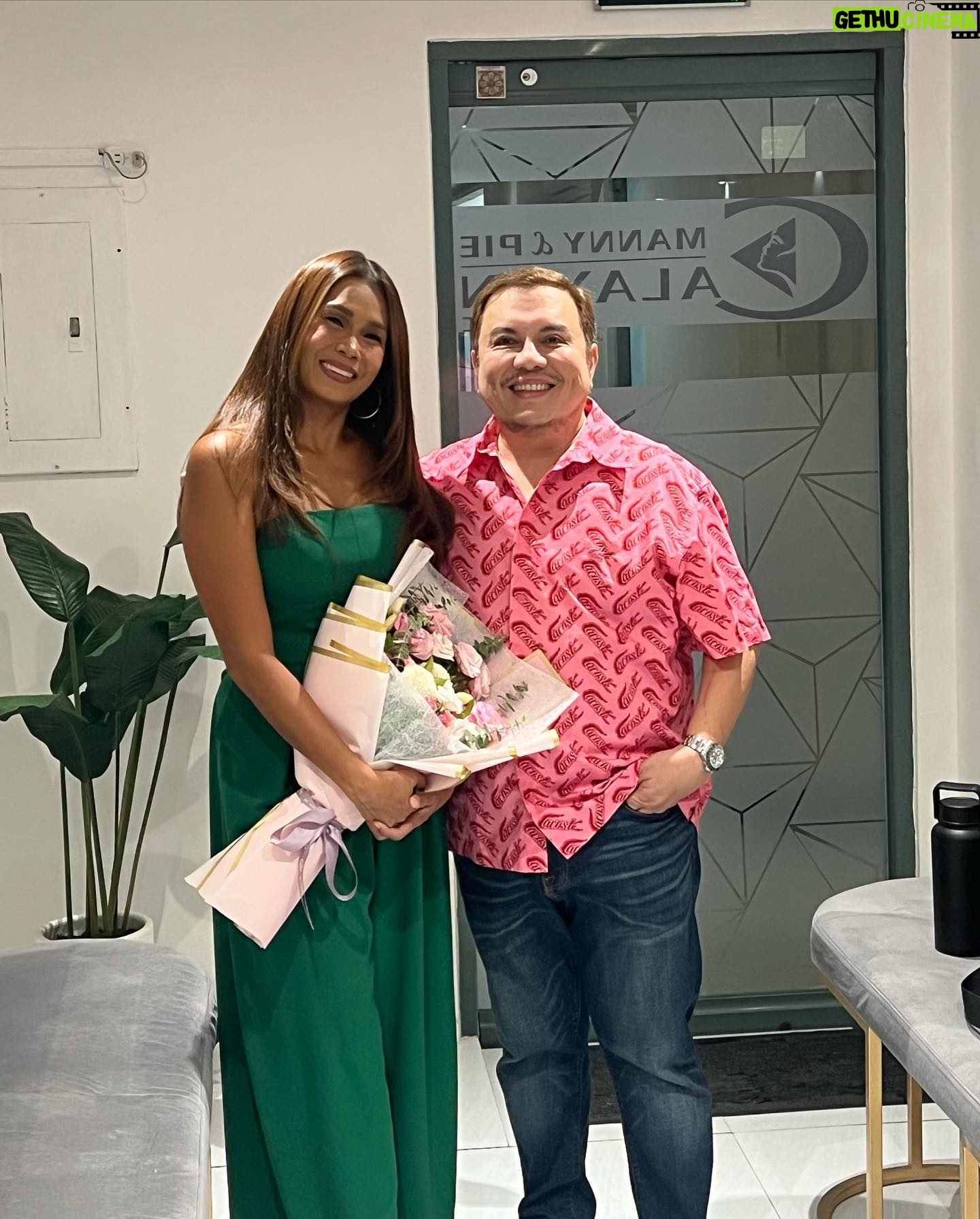 Pokwang Instagram - Thank you so much @mannyandpiecalayanclinic nice to be back as your endorser again po ❤️🙏🏼 thank you…. more pagpapaganda at pagpapabata with you @mannyandpiecalayanclinic 😘 hair & makeup @rovielcastor Thank you @kimmerferrer for my outfit ❤️