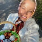 Polina Maksimova Instagram - Великая Суббота. Благодатный огонь сошёл! 🙏🏻