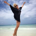 Polina Maksimova Instagram - МАМА - мой свет, мой маяк, моя совесть, моё сердце и мои крылья! На вопрос, где мой дом, я отвечу: «Мой дом там, где моя Мама». С Днём Рождения, мой ангел! Главное, будь здорова и Богом хранима! А я сделаю всё, чтобы ты улыбалась! #5апреля2024