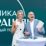 Polina Maksimova Instagram - Что может быть важнее детей? Только любовь и забота о них! Моя уже любимая команда @paracels_clinic_ не перестает удивлять. *1 июня* в День защиты детей «Клиника Парацельс» приглашает всех на самый яркий *семейный праздник* этого лета! Вас ждут: ✅Зоны виртуальной реальности для всех возрастов; ✅Фото с редкими животными; ✅Аквагрим и моментальная печать фотокарточек; ✅Анимационная программа от любимых героев; ✅Шоу гигантских мыльных пузырей; ✅Кислородные коктейли, турецкое мороженое и др. угощения; ✅Беспроигрышная лотерея; ✅ Мастер-класс по оказанию первой помощи. Кульминацией вечера станет магическое **шоу братьев Сафроновых ** и *розыгрыш* незабываемых призов, который проведу я вместе с генеральным директором Клиники Василием Наумидисом (разыграю гаджеты Apple, электросамокаты, колонки, сувениры и сертификаты). Равнодушных не останется! Начало: в 16:00 Адрес: г.Истра, Ул.Московская 11 Жду вас всех! Вход свободный!