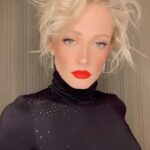 Polina Maksimova Instagram - Diamonds Are a Girl’s Best Friend ✨💎✨ #WolfordCrystalCapsule #блистайВwolford @wolford_rus #blondenetflix #marilynmonroe