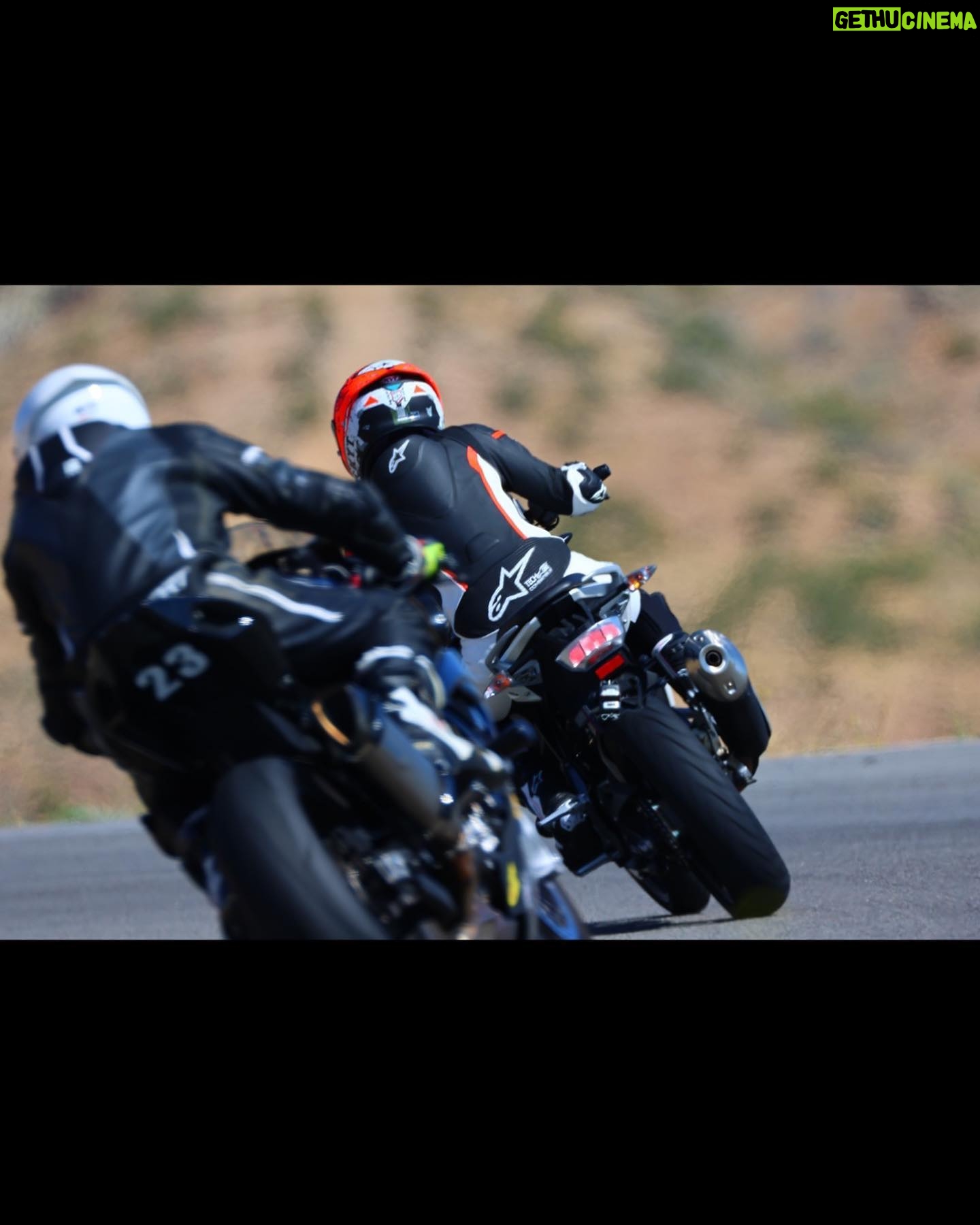 Pom Klementieff Instagram - 🏍️🖤 @superbikeschool 2 day camp was so much fun!! Learned so much!! 🖤 📷 @etechphoto
