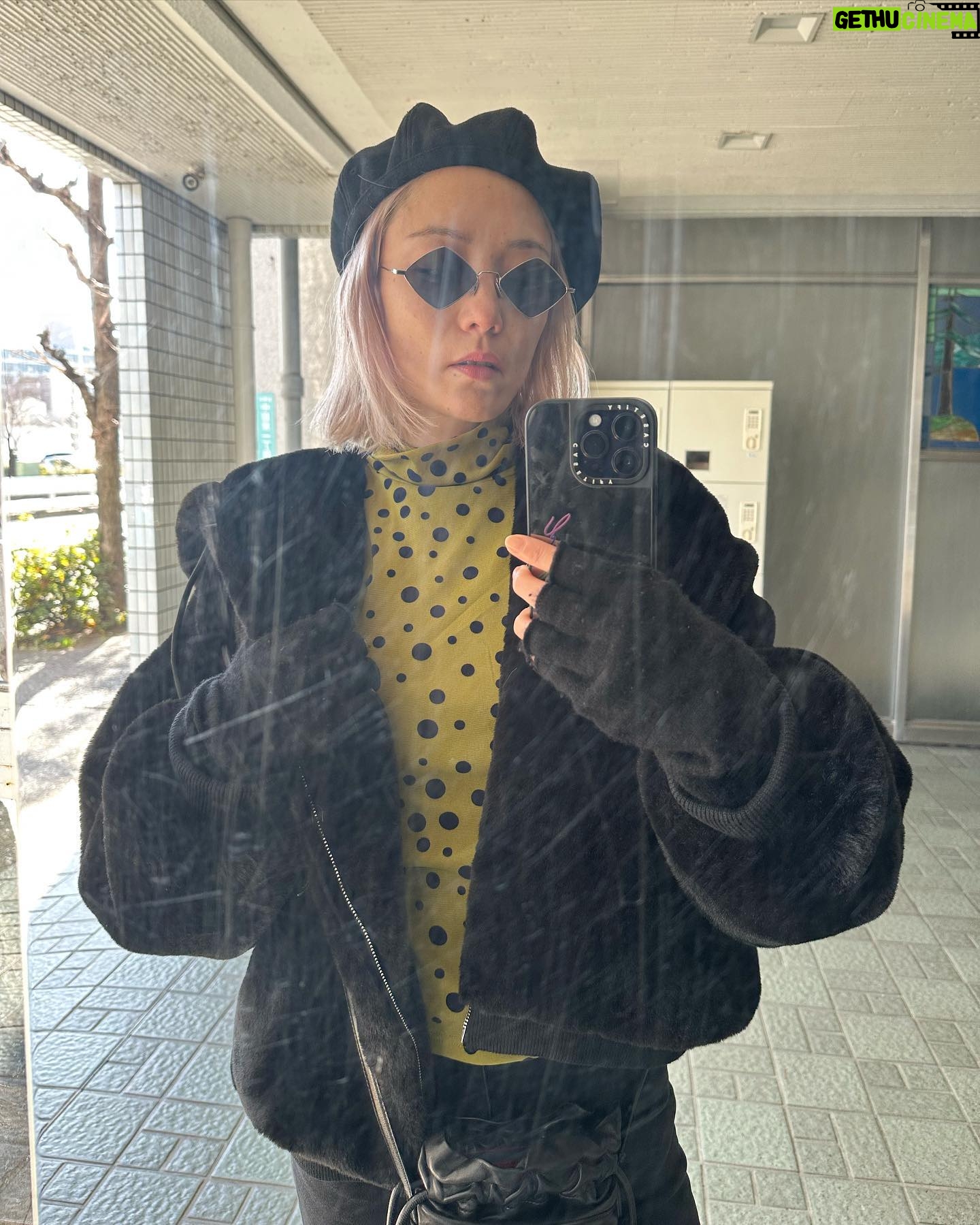 Pom Klementieff Instagram - ⚫️💗⚫️💗⚫️ Dots Obsession 💗⚫️ 💗⚫️ 💗 Yayoi Kusama ⚫️💗⚫️💗⚫️ #EveryDayIPrayForLove #YayoiKusama ⚫️💗⚫️💗⚫️