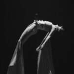 Pomme Instagram - je repoussais je crois le moment de poster ces photos, parce que c’est le moment de me confronter au présent, dans lequel ces deux zéniths orchestraux appartiennent au passé, sont accomplis, révolus, je ne sais pas très bien comment le dire sans me sentir vide. pour vos visages doux, magnifiques, illuminés et bienveillants les deux soirs. pour cet amour que j’essaye d’accepter sans le remettre en question. merci. merci de me rendre fière de moi. merci @malvina.mrcds pour les arrangements orchestraux majestueux, pour ce consolation orchestra comme un rêve. @zenith_paris soir 2: 1 à 4 @code.barre_ 5&6 @ninarichard1 7&8 @nickoguihal