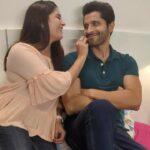 Pooja Gor Instagram - Adjustment is the key 🔑 #sitreel #funnyreel #comedyreel #funnyseries #siteebseries #reelsvideo #funnymoments #jokes #jokeoftheday #romance #couples #comedyreels #jokesfordays #funnyjokes #husbandwifejokes #husbandwifetalks #biwi #explore #relatablememe #funnymemes #relatableposts #memestagram #jokes #explore