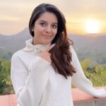 Pooja Gor Instagram - Appreciate the little things. 🌅 [Little things, sunset, Udaipur, Ananta]