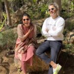 Pooja Gor Instagram - I wish I could share the OG audio of this clip! Wearing: @wearjiti Pr: @oakpinionpr [That one friend, comedy, funny]