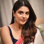 Pooja Gor Instagram - Meri bindiya… ✨ . . . . . All dressed up for @mallika_e_awadh last week.