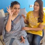 Pooja Gor Instagram - Aajkal Macchar bahot ho gaye hai… 🪰 #relatablememe #funnymemes #memeoftheday #relatablereel #relatableposts #sitmeme #jokes #jokeoftheday #couples #funnyjokes #funnyseries #sitwebseries #comedyreels #reelsinstagram #jokesfordays #explore #trending