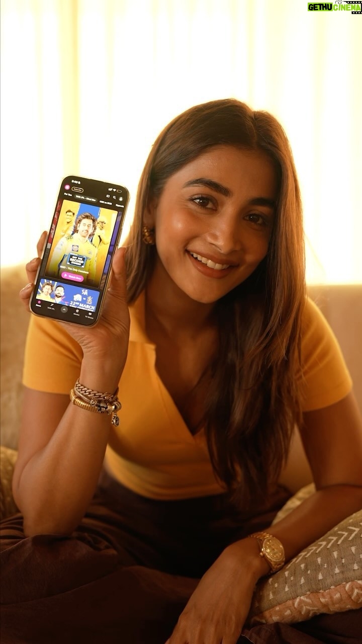 Pooja Hegde Instagram - My weekend plans… sorted 😃 #IPLonJioCinema #ad