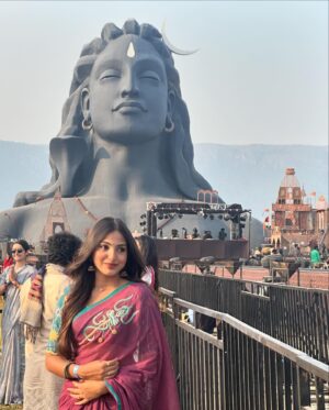 Pranavi Manukonda Instagram - మహాశివరాత్రి శుభాకాంక్షలు ✨❤️🙏🏻🦚

My designer: @shilpacouture ❤️

@isha.foundation @adiyogi.official 

#mahashivratri #awakewithadiyogi #shiva #spiritual #ishafoundation #adiyogi #sadhguru