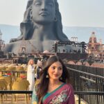 Pranavi Manukonda Instagram – మహాశివరాత్రి శుభాకాంక్షలు ✨❤️🙏🏻🦚

My designer: @shilpacouture ❤️

@isha.foundation @adiyogi.official 

#mahashivratri #awakewithadiyogi #shiva #spiritual #ishafoundation #adiyogi #sadhguru
