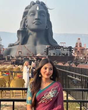 Pranavi Manukonda Instagram - మహాశివరాత్రి శుభాకాంక్షలు ✨❤️🙏🏻🦚

My designer: @shilpacouture ❤️

@isha.foundation @adiyogi.official 

#mahashivratri #awakewithadiyogi #shiva #spiritual #ishafoundation #adiyogi #sadhguru