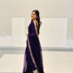 Pranavi Manukonda Instagram – క్రోధినామ సంవత్సర ఉగాది శుభాకాంక్షలు✨❤️

#ugadi #traditional #festival #saree