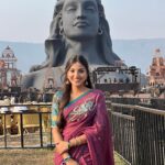 Pranavi Manukonda Instagram – మహాశివరాత్రి శుభాకాంక్షలు ✨❤️🙏🏻🦚

My designer: @shilpacouture ❤️

@isha.foundation @adiyogi.official 

#mahashivratri #awakewithadiyogi #shiva #spiritual #ishafoundation #adiyogi #sadhguru