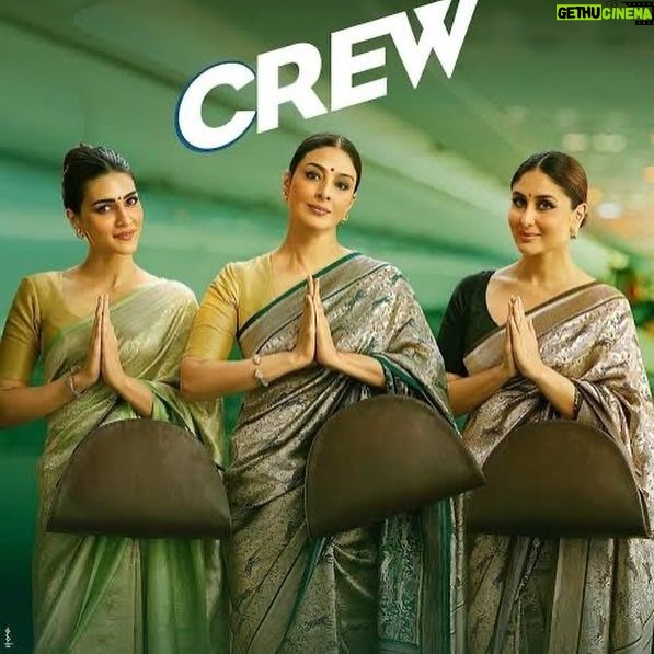 Preity Zinta Instagram - Absolutely loved watching the movie CREW in the theatre with the super talented & gorgeous trio of @tabutiful @kareenakapoorkhan & @kritisanon ❤️❤️ Laughed & enjoyed every bit of it. Congratulations to the entire crew for this Joyride. Go check it out folks ! It’s truly worth it ❤️❤️ #Crew #Girlpower #Fun #ting